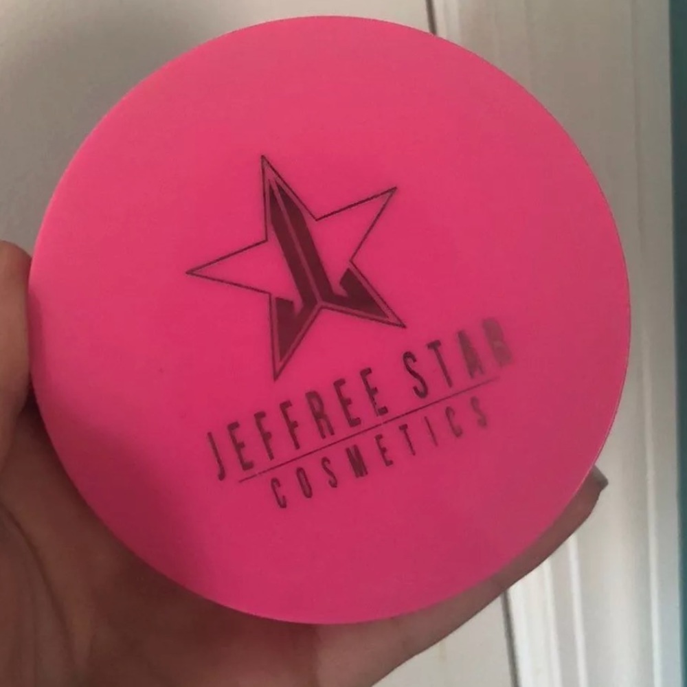 Jeffree Star Skin Frost Peach Goddess